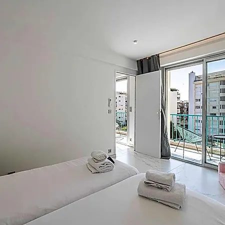 Modern - 3br- 6p - Croisette Apartman